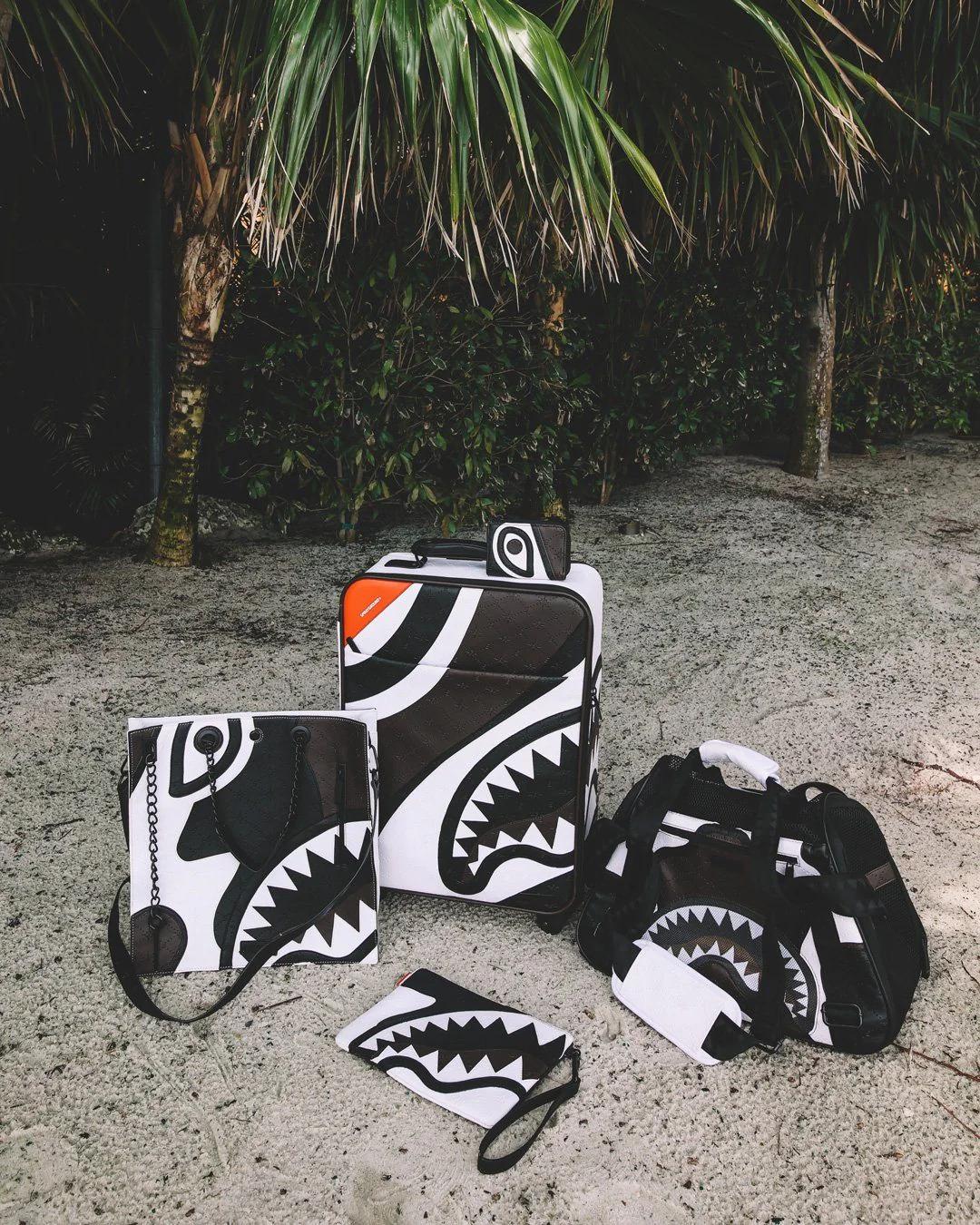 Sprayground Classic | V.V.I.P. CROSSOVER CLUTCH