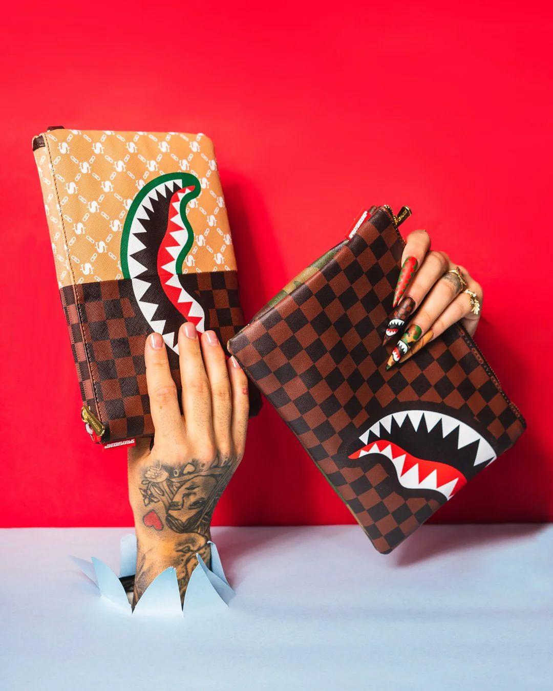 Sprayground Trending | PARIS VS FLORENCE CROSSOVER CLUTCH