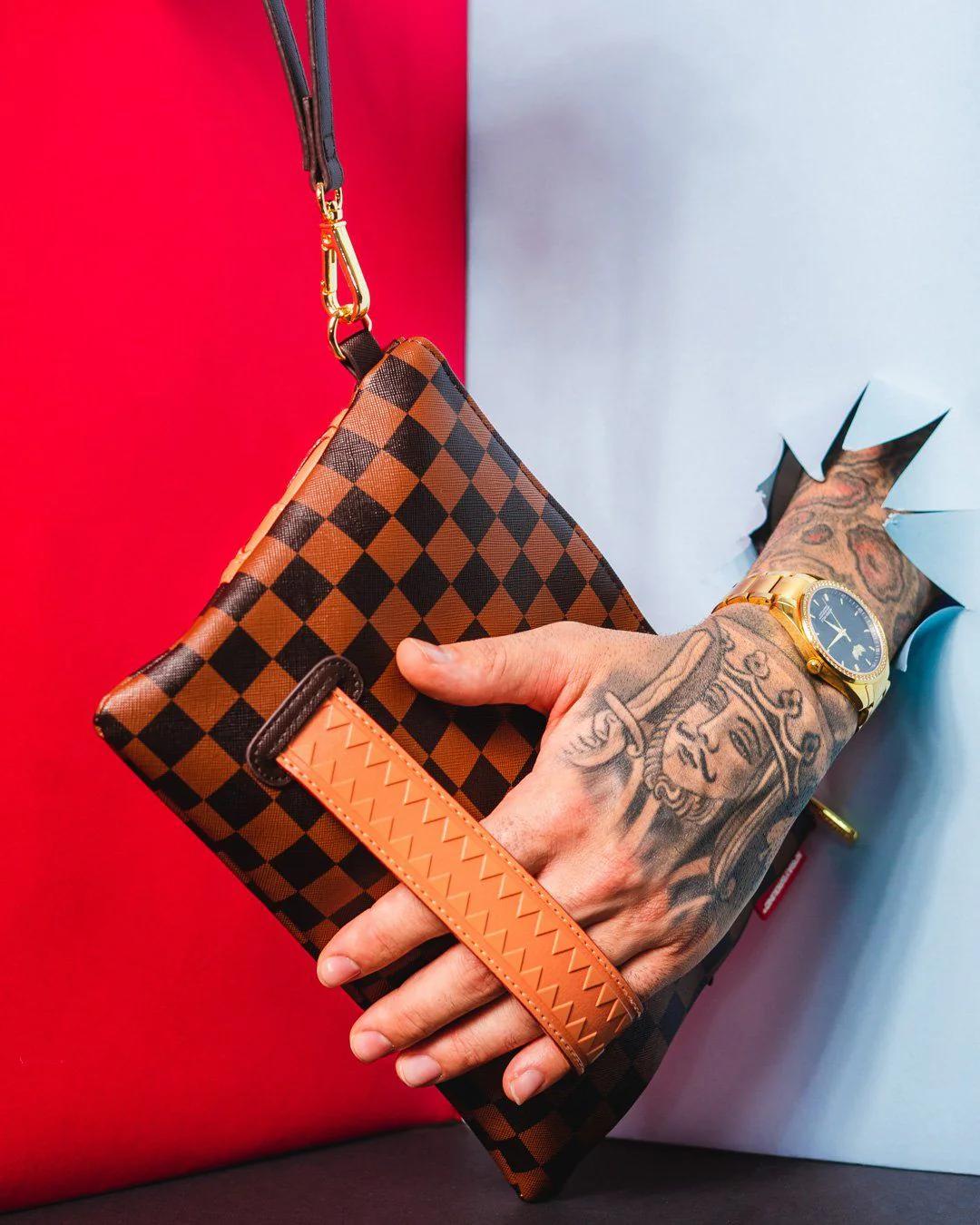 Sprayground Classic | HENNY CROSSOVER CLUTCH