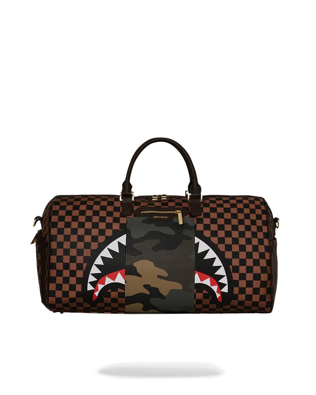 Sprayground Premium | EXTERIOR GOLD ZIP POCKET SHARKS IN PARIS DUFFLE