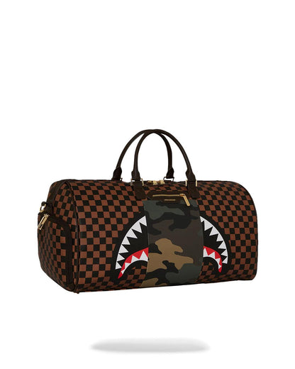 Sprayground Premium | EXTERIOR GOLD ZIP POCKET SHARKS IN PARIS DUFFLE