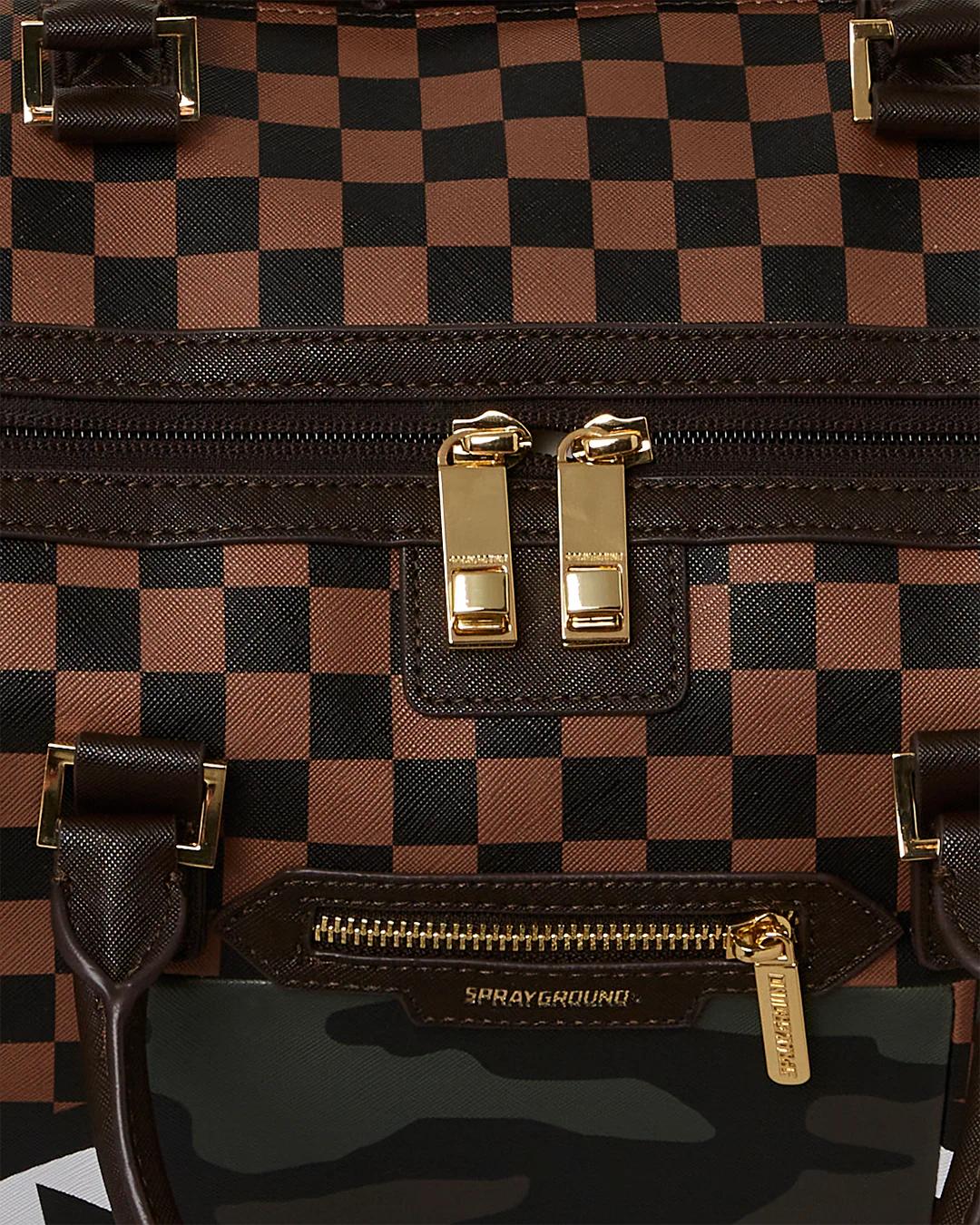 Sprayground Premium | EXTERIOR GOLD ZIP POCKET SHARKS IN PARIS DUFFLE