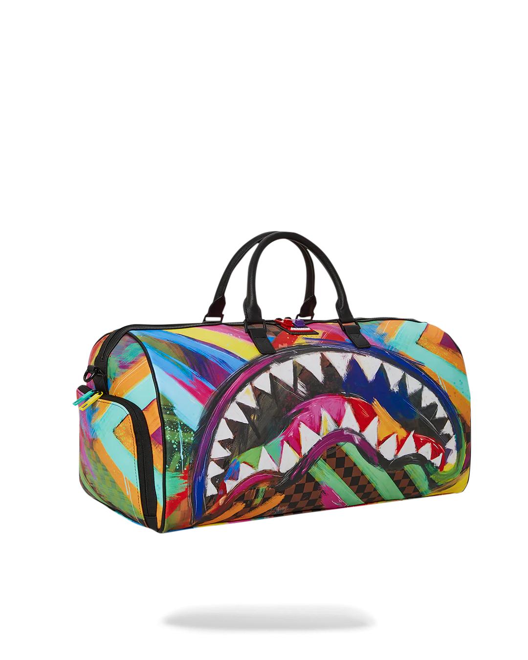 Sprayground Signature | SHARKS IN PARIS CITY STREAKS DUFFLE