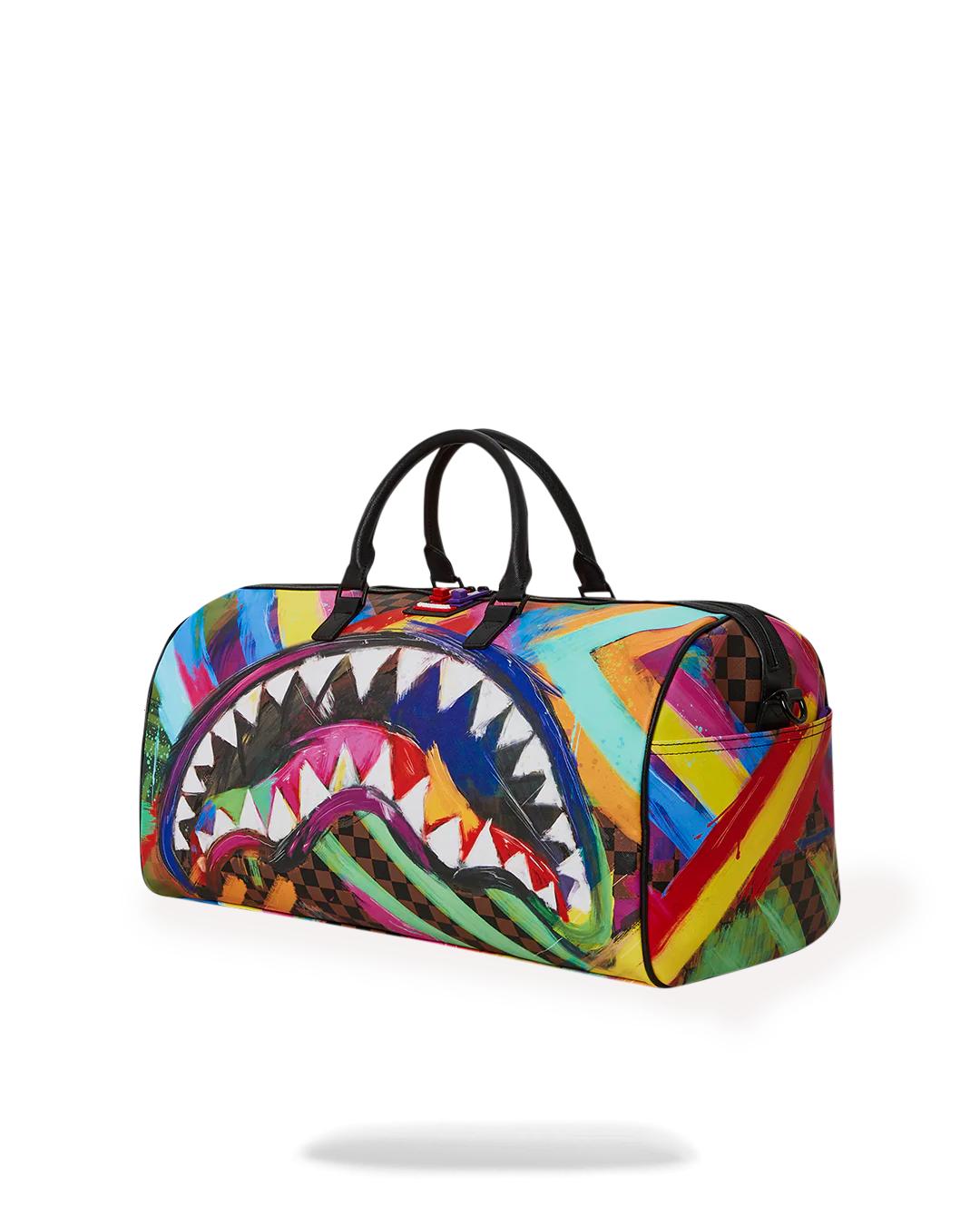 Sprayground Signature | SHARKS IN PARIS CITY STREAKS DUFFLE