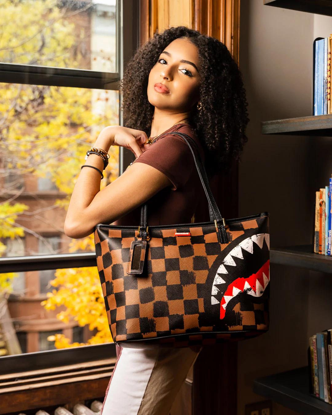 Sprayground Best Seller | SHARKS IN PARIS VANQUISH TOTE
