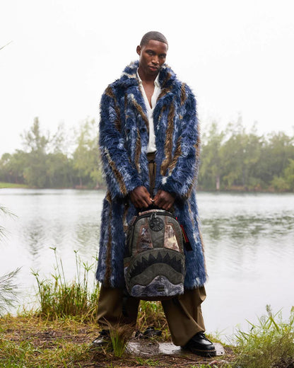 Sprayground Recommended | FOUNDATION DAYS FUR COAT SHARK BACKPACK
