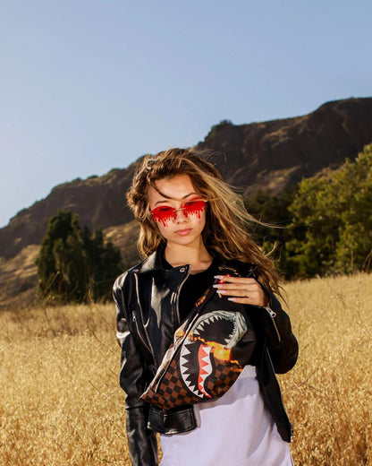 Sprayground Premium | SHARKS IN PARIS UNSTOPPABLE SAVVY CROSSBODY