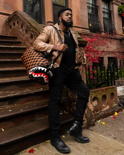 Sprayground Signature | SHARKS IN PARIS VANQUISH DUFFLE