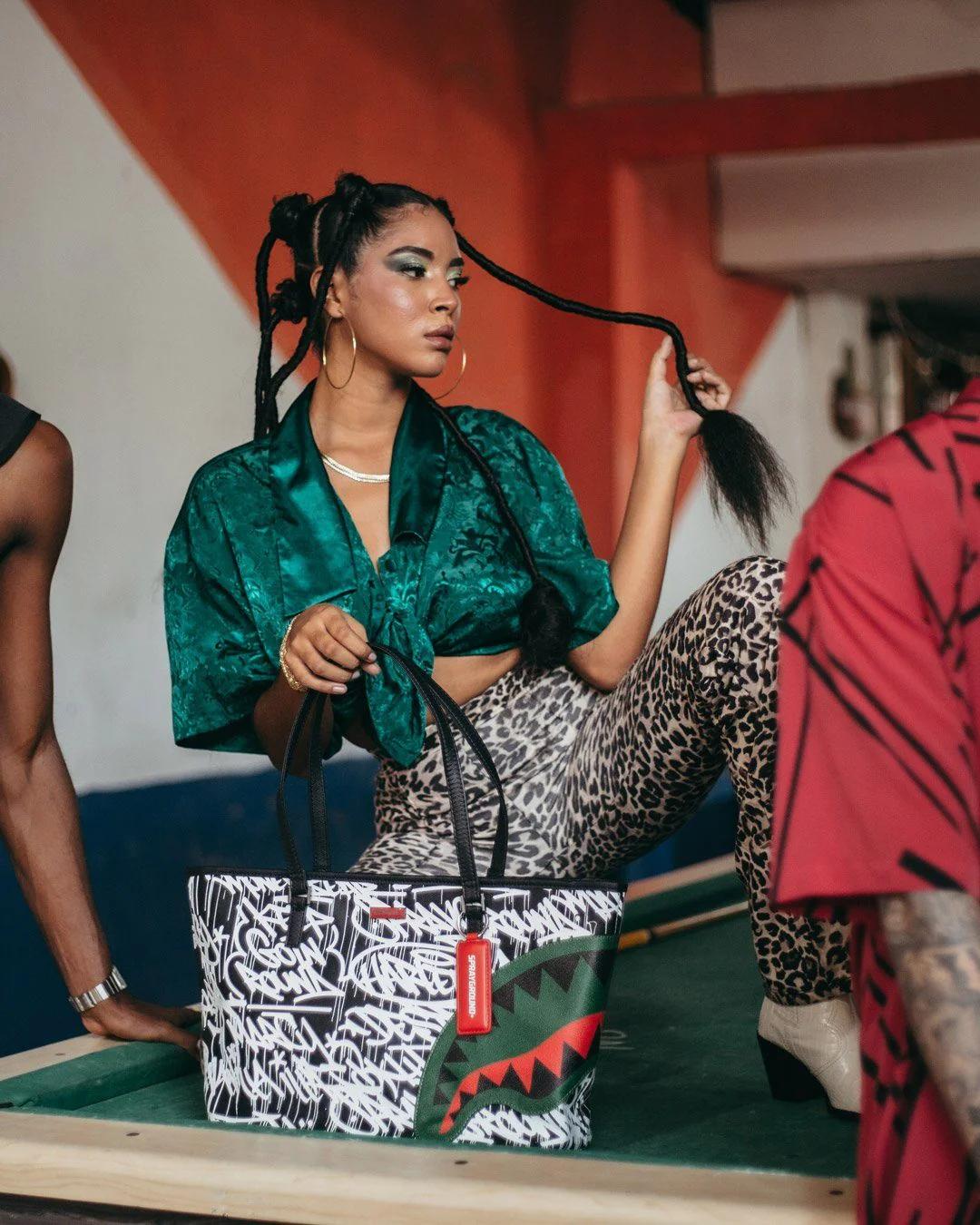 Sprayground Trending | NIGHT NIGHT TOTE