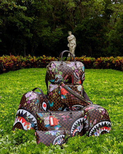Sprayground Trending | GARDEN OF SHARKS TOTE