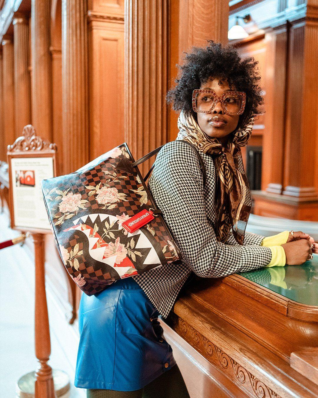 Sprayground Exclusive | SHARKFLOWER TOTE