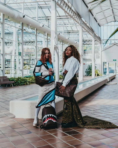 Sprayground Signature | SHARKS AND SKULLS SAVVY CROSSBODY