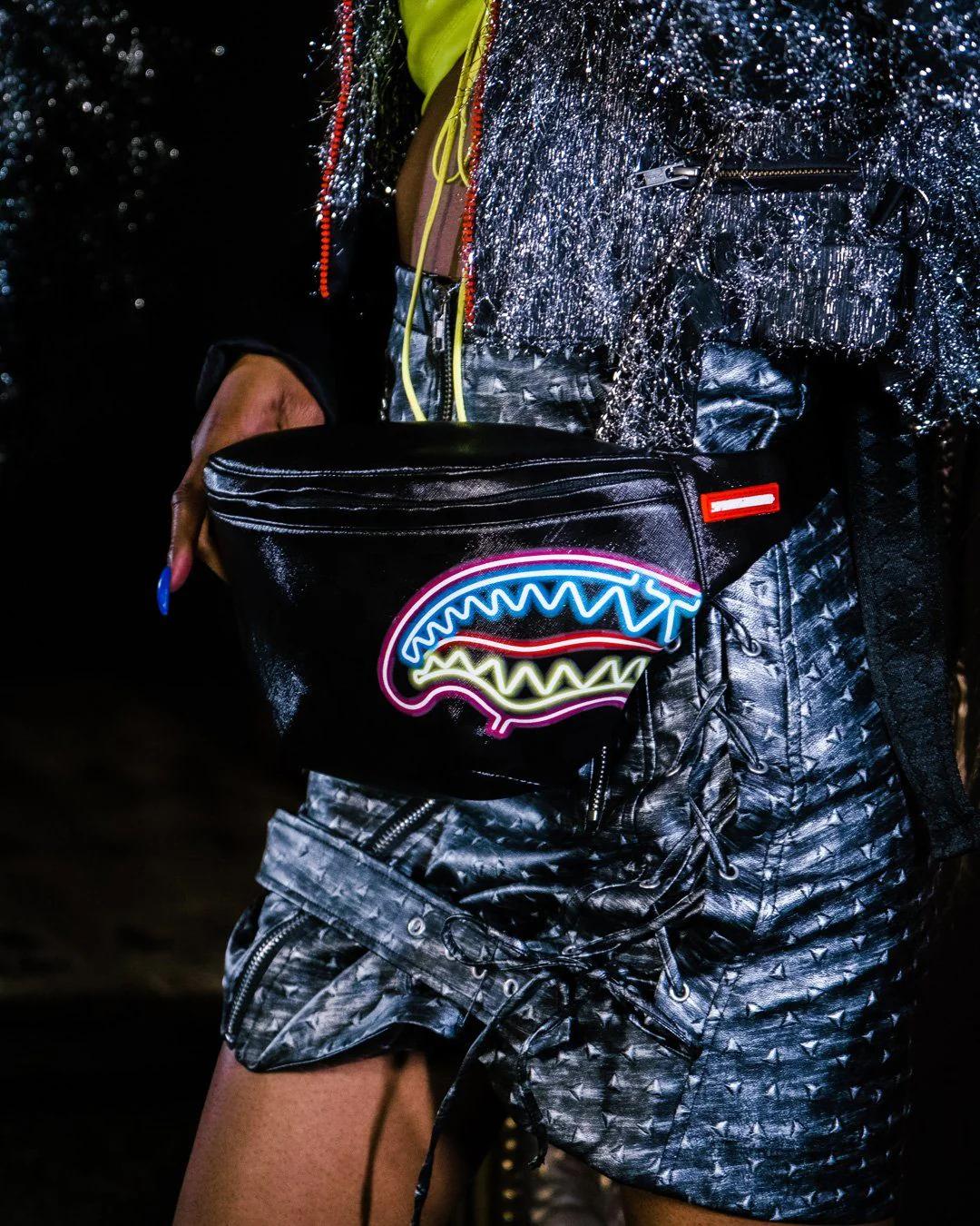 Sprayground Featured | SHARKS IN PARIS GLOW SAVVY CROSSBODY
