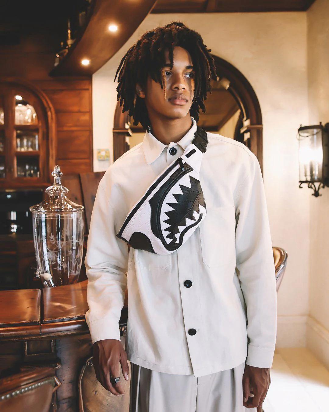 Sprayground Recommended | V.V.I.P. SAVVVY CROSSBODY