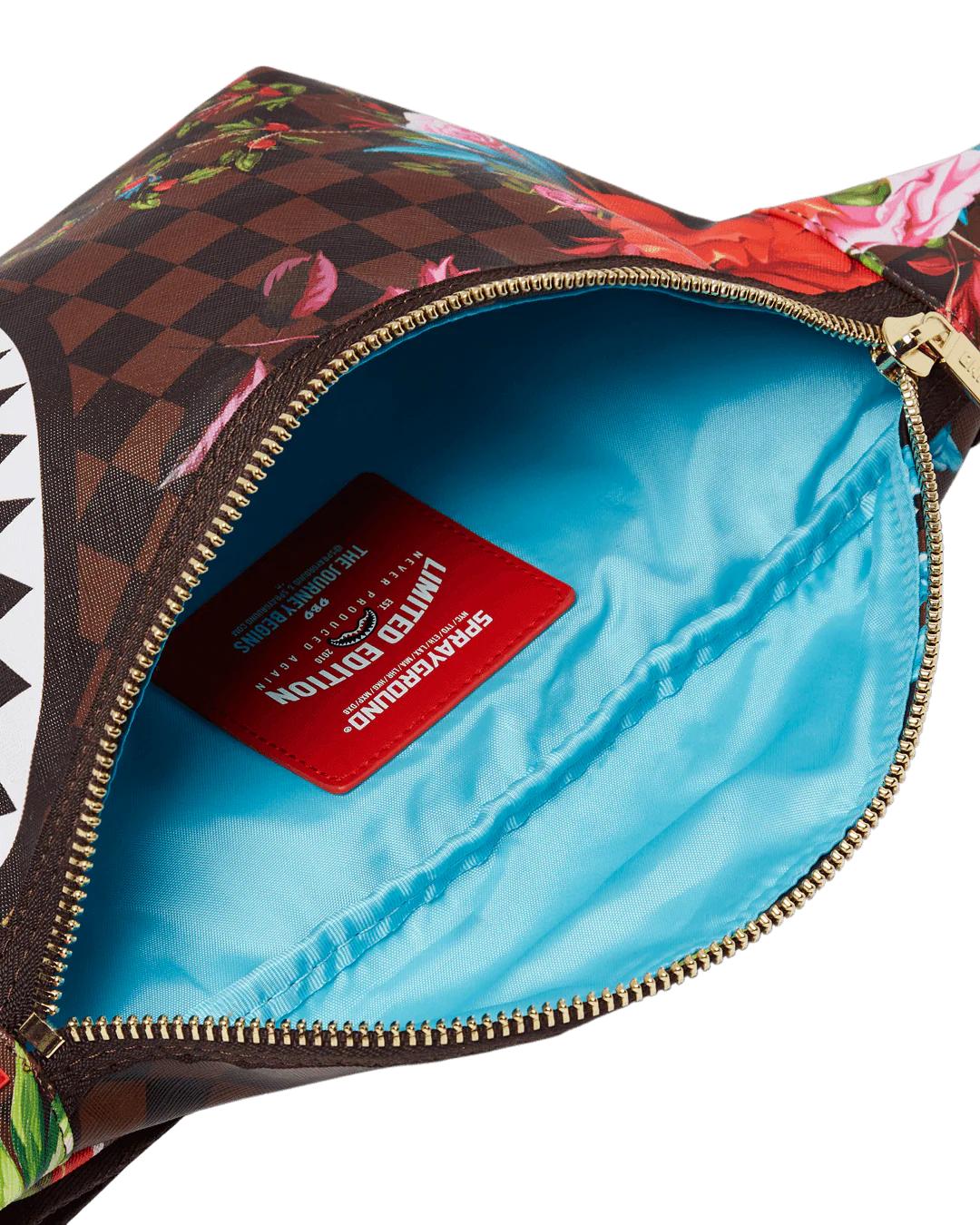 Sprayground Essential | GARDEN OF SHARKS SAVVY CROSSBODY