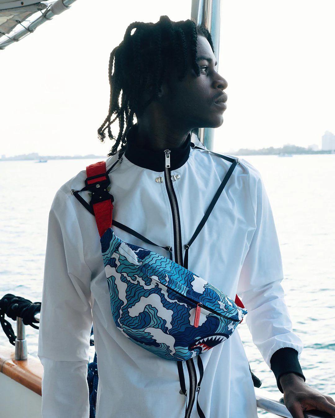 Sprayground New | SHARK WAVE SAVVY CROSSBODY