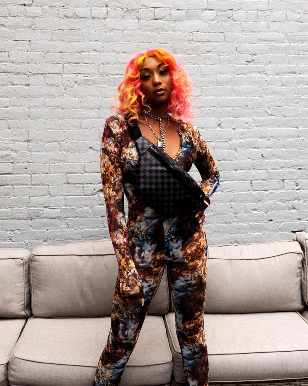 Sprayground Exclusive | HENNY BLACK SAVVY CROSSBODY