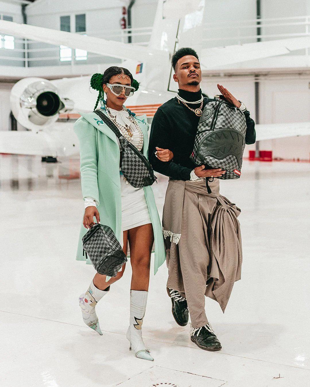 Sprayground Exclusive | HENNY BLACK SAVVY CROSSBODY