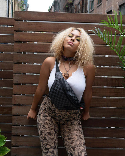 Sprayground Exclusive | HENNY BLACK SAVVY CROSSBODY