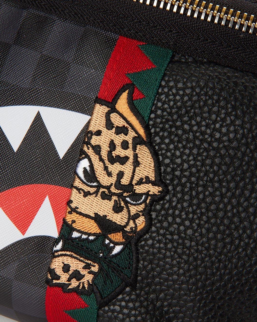 Sprayground Essential | ITALIA DIVISO SAVVY CROSSBODY