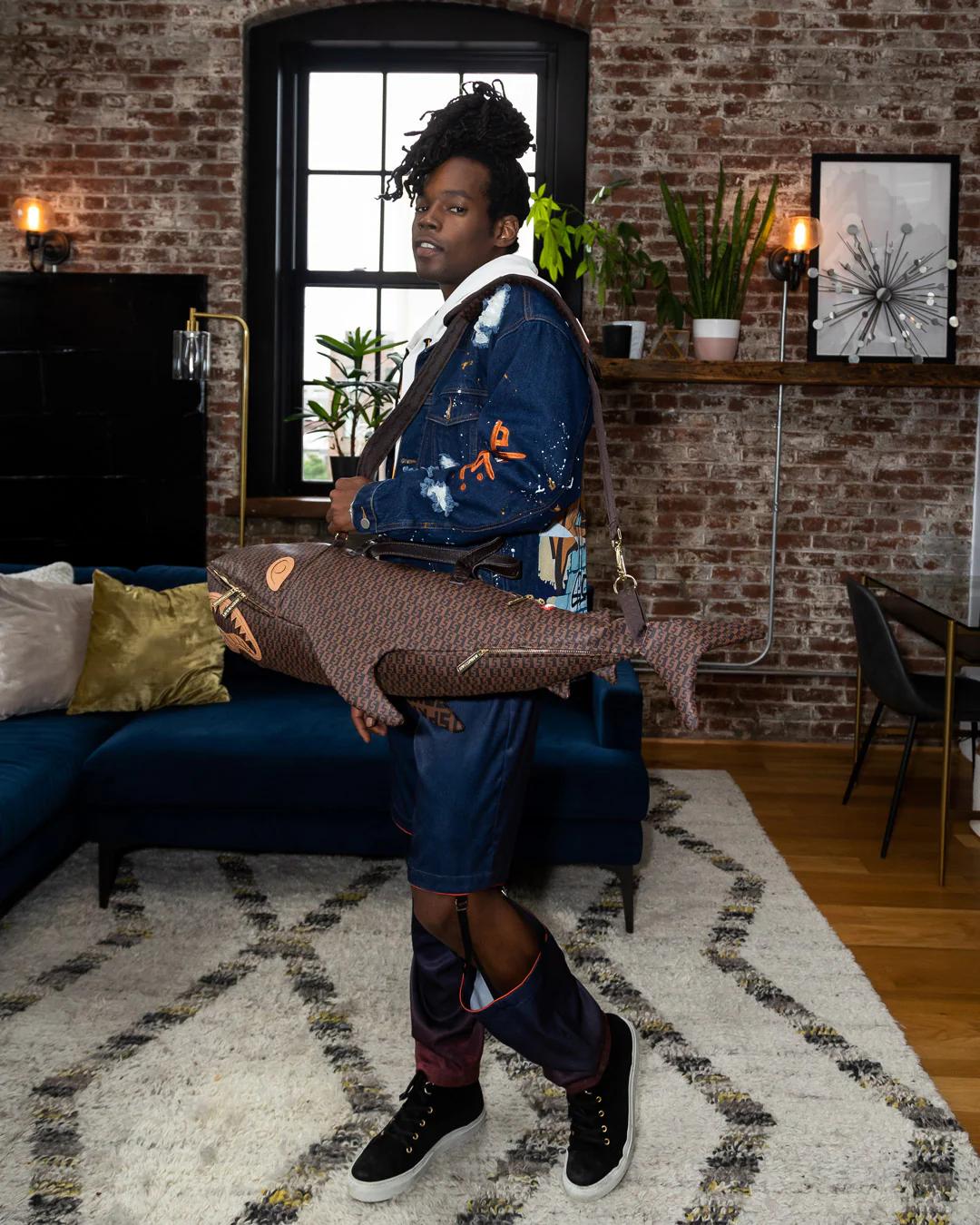 Sprayground Signature | SHARKFINITY SHARK SHAPE DUFFLE
