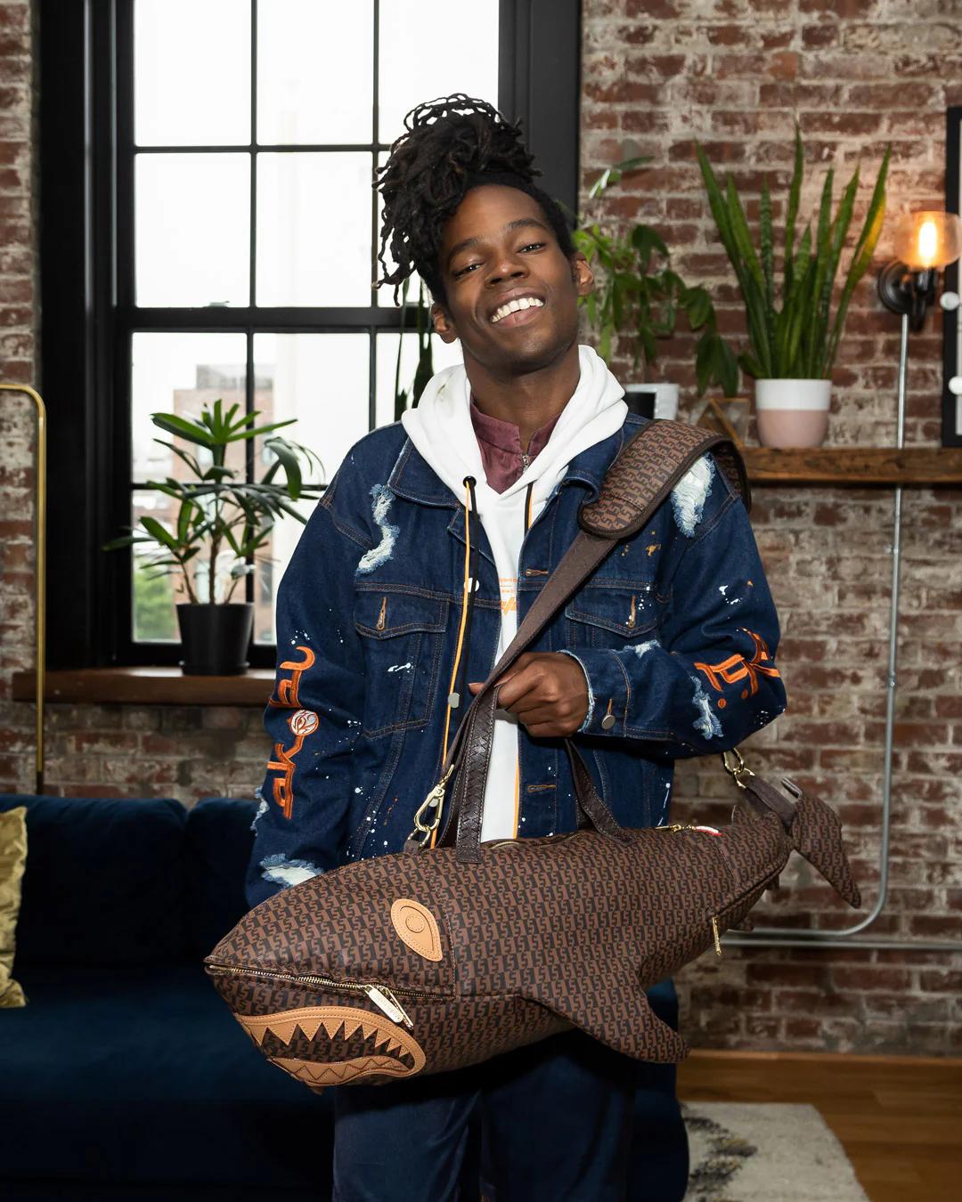 Sprayground Signature | SHARKFINITY SHARK SHAPE DUFFLE