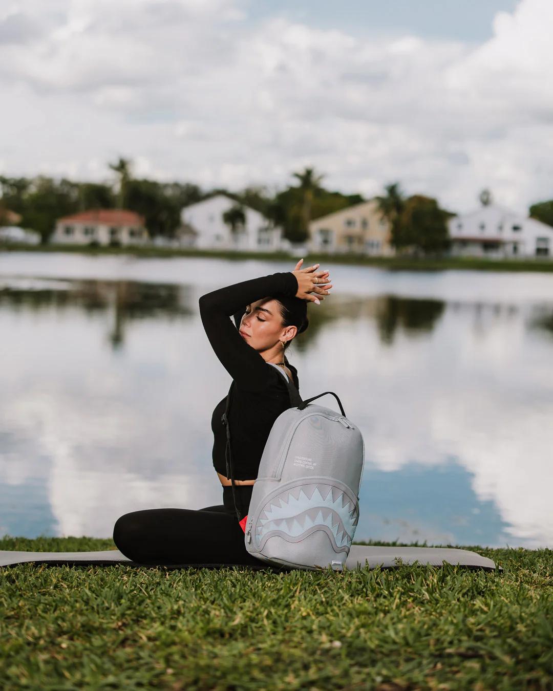 Sprayground Popular | SHARK CENTRAL ICE MESH BACKPACK