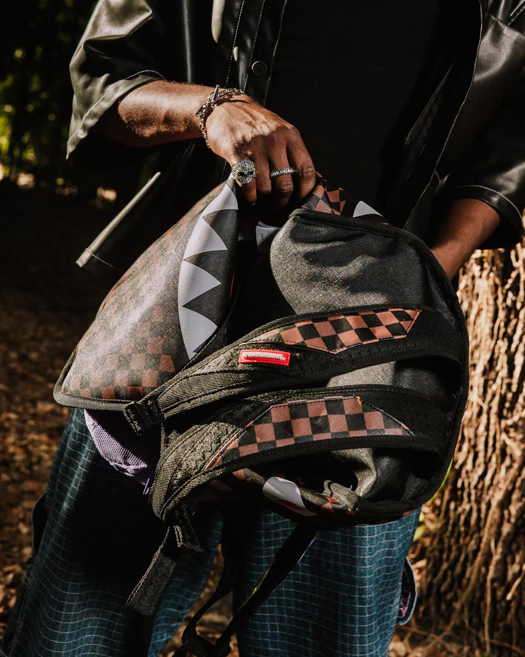 Sprayground Exclusive | NOOO WAY!!! A REVERSIBLE BACKPACK - PURPLE VELOUR TO OG SHARKS IN PARI