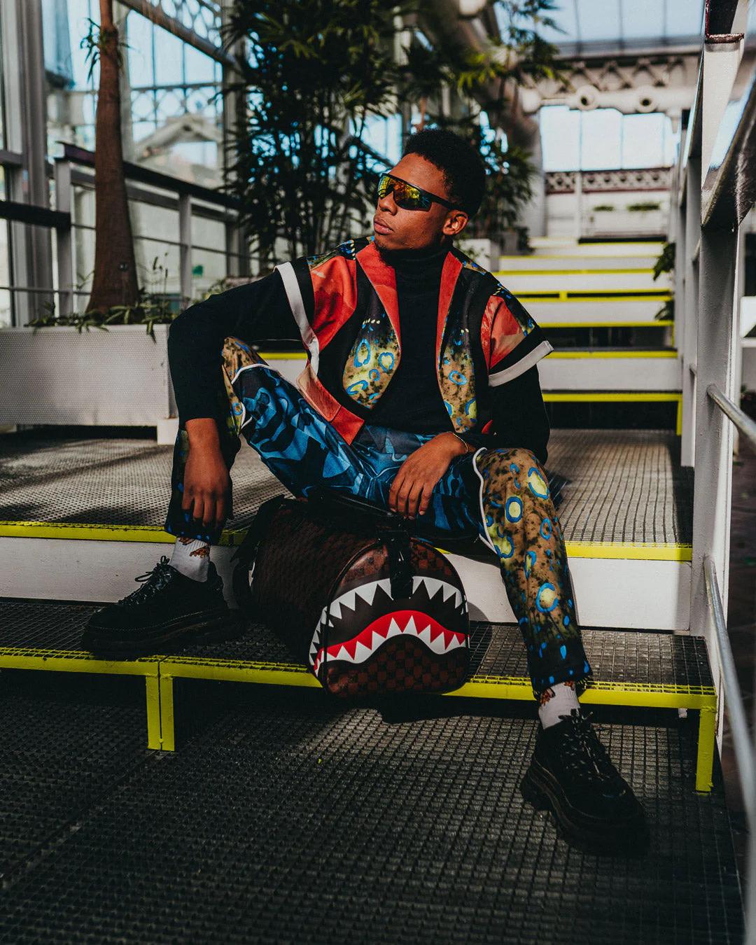 Sprayground Recommended | SHARKS AND SKULLS DUFFLE