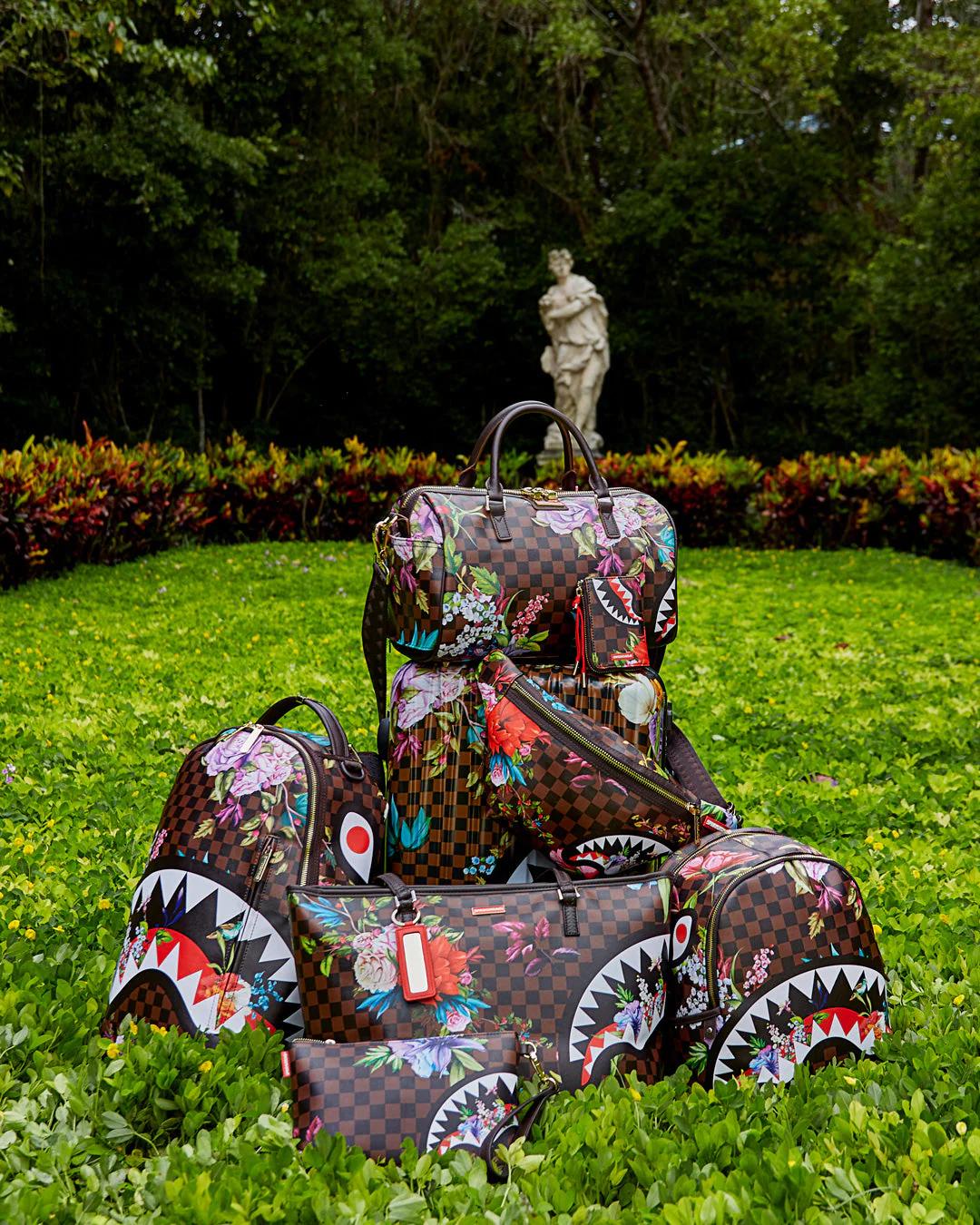 Sprayground Classic | GARDEN OF SHARKS MINI DUFFLE