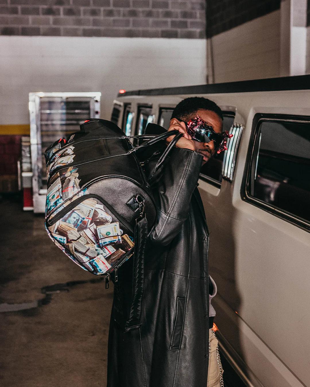 Sprayground Essential | $HARKBITE LARGE DUFFLE