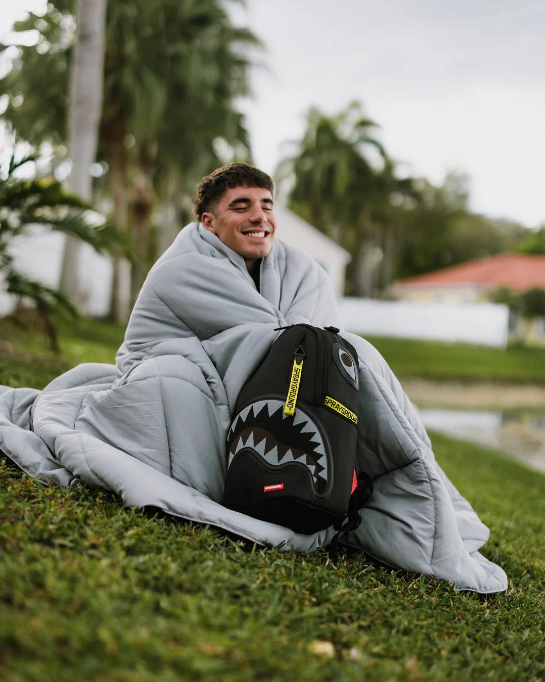 Sprayground Popular | SHARK CENTRAL PARACHUTE DLX SATIN BACKPACK