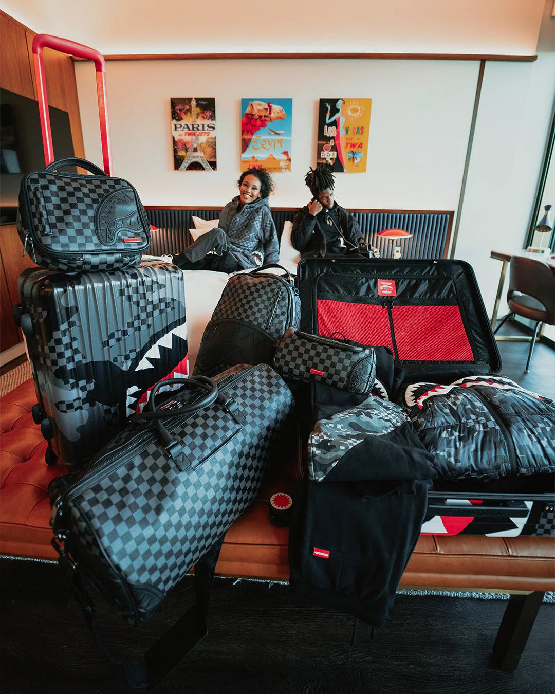 Sprayground Essential | HENNY BLACK DUFFLE