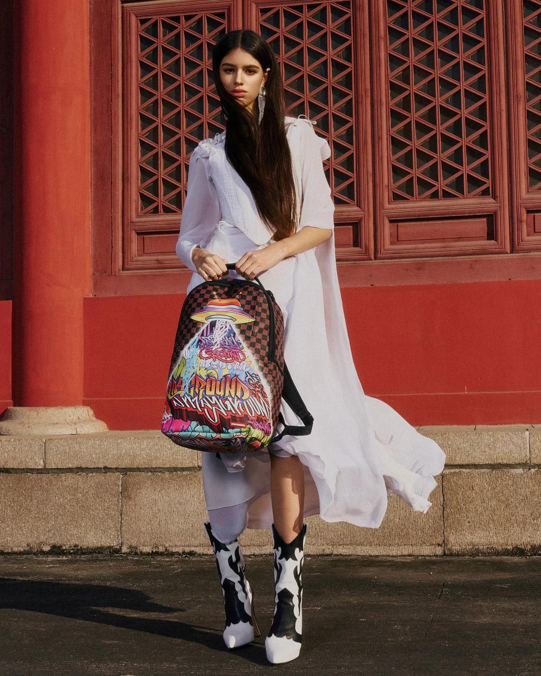 Sprayground Signature | FAR OUT DLXSV BACKPACK