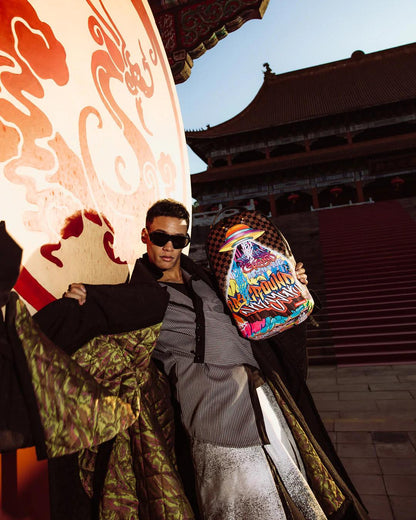 Sprayground Signature | FAR OUT DLXSV BACKPACK