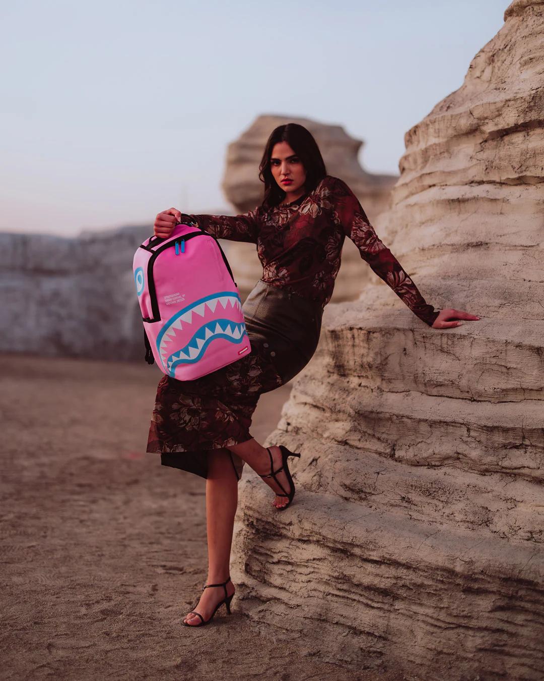 Sprayground Essential | SHARK CENTRAL AMUSEMENT DLXSV BACKPACK