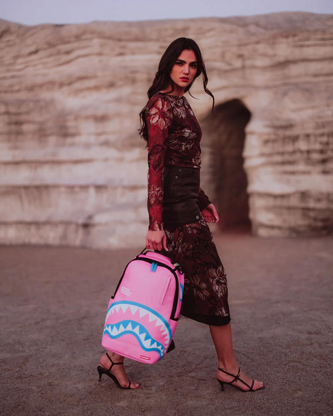 Sprayground Essential | SHARK CENTRAL AMUSEMENT DLXSV BACKPACK